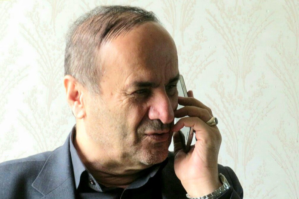 استاندار ایلام در تماس تلفنی با خانواده شهید رضایی نژاد نسبت به مقام شامخ این شهید والا مقام ادای احترام نمود