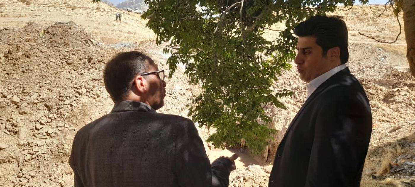 بازدید فرماندار شهرستان چوار از شهرک صنعتی و بررسی مشکل شکستگی خط لوله