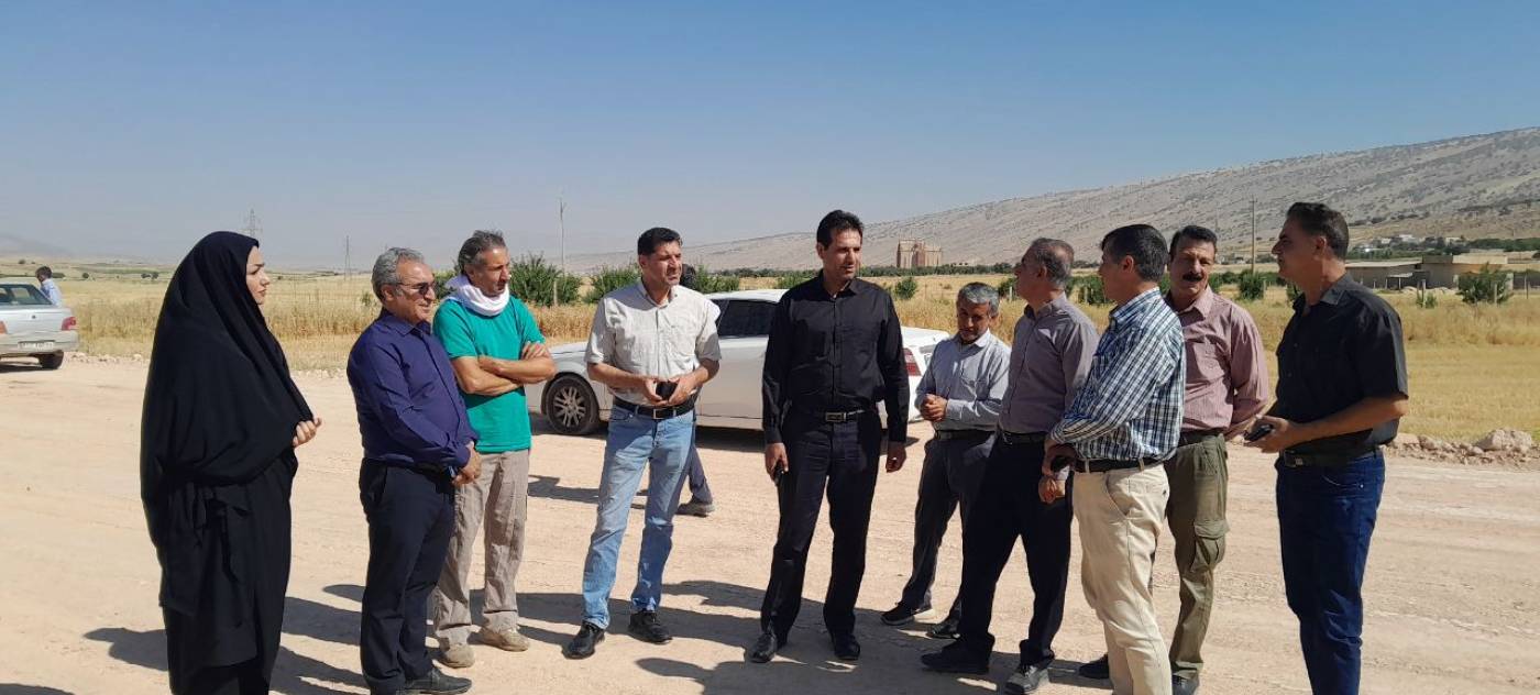 بازدید فرماندار شهرستان ایوان از روند اجرای پروژه کنارگذر ایوان