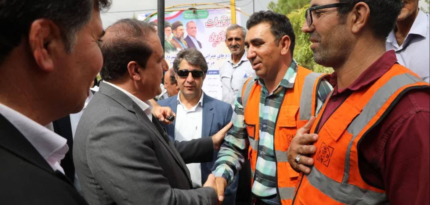  تقدیر استاندار ایلام از کارگران شهرداری توحید