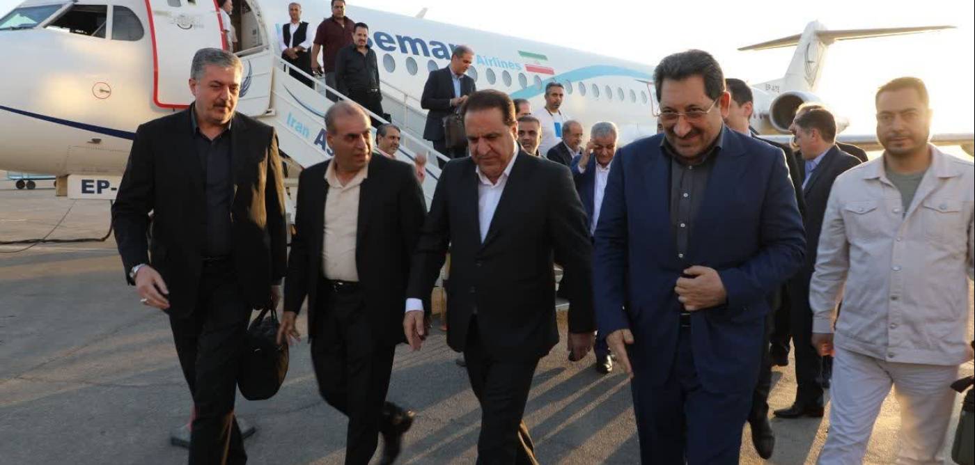 با استقبال احمد کرمی، وزیر صمت وارد ایلام شد