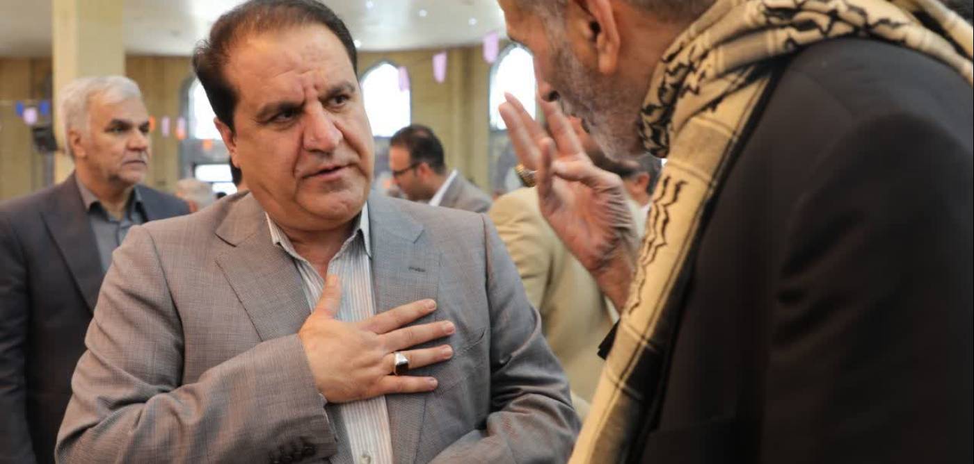 | دیدار چهره به چهره جمعی از شهروندان با استاندار ایلام