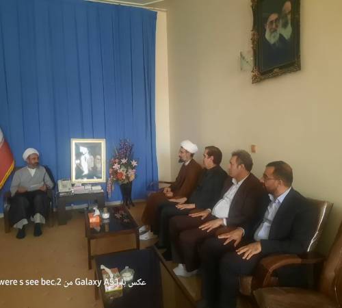 امام جمعه ایلام: مردم سیروان همواره پای نظام و انقلاب بوده‌اند؛ مسئولان برای خدمت به آنان پای کار باشند