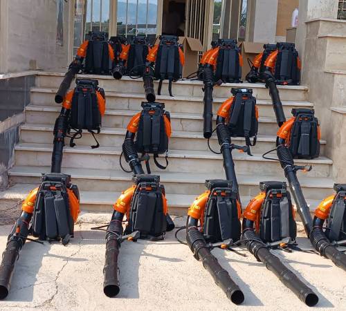 ۱۸ دستگاه دمنده برای دهیاران بخش مرکزی سیروان خریداری و تحویل شد